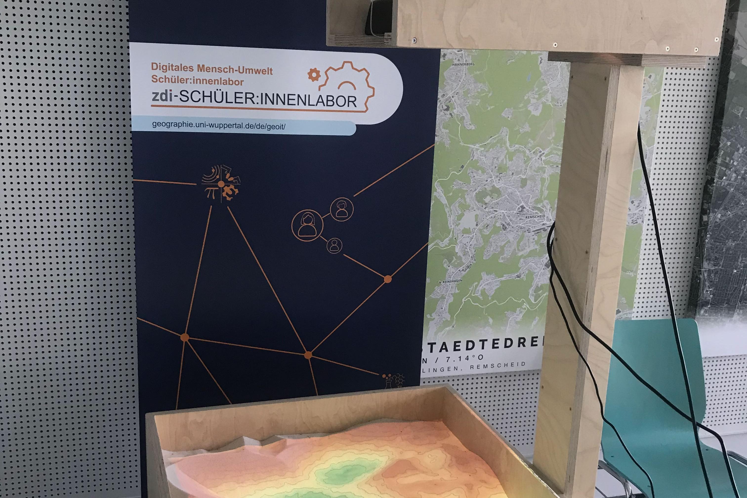 Ein Reliefmodell im Medienlabor